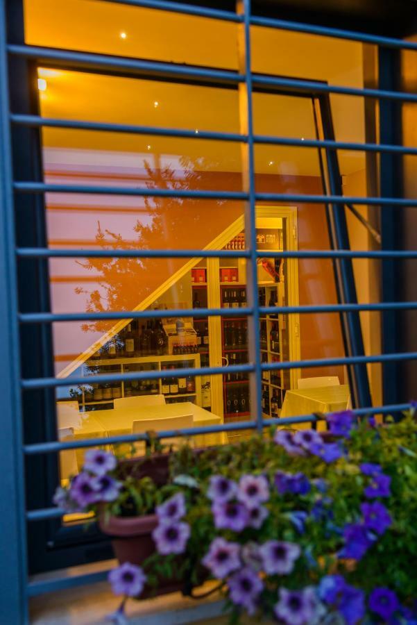 Bocca Di Bacco Bed & Breakfast Cimitile Екстериор снимка